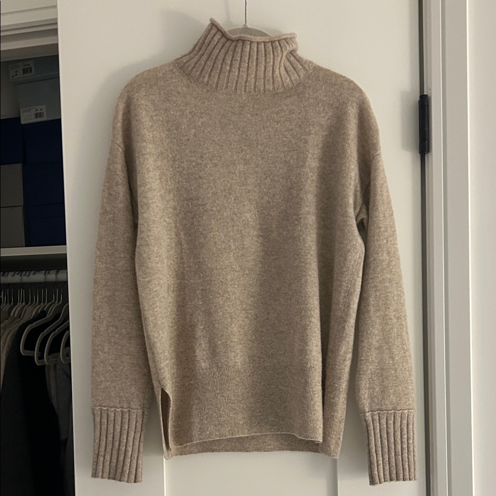 White + Warren Ribbed Knit Sweater in Cream